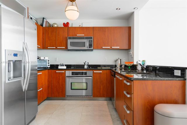 3131 NE 188th St 1-1213, Aventura, FL 33180