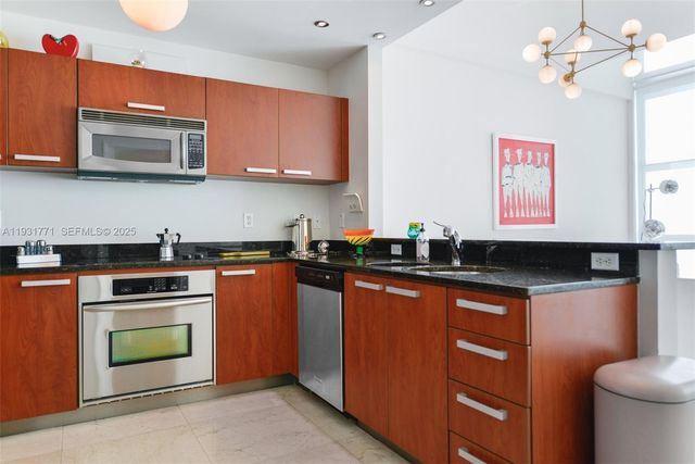 3131 NE 188th St 1-1213, Aventura, FL 33180