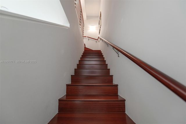 3131 NE 188th St 1-1213, Aventura, FL 33180