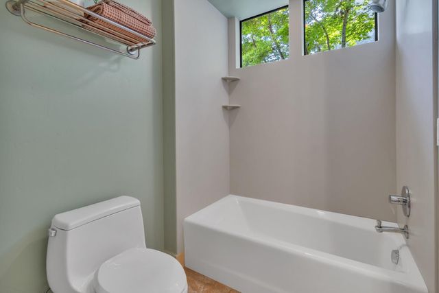 8 Kathy Ct, Sacramento, CA 95831