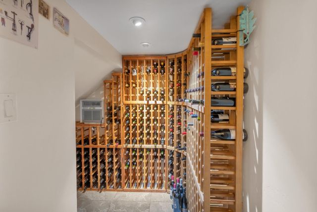 8 Kathy Ct, Sacramento, CA 95831