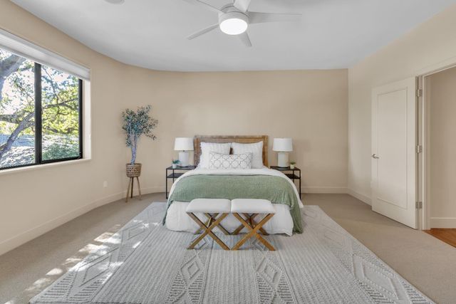 8 Kathy Ct, Sacramento, CA 95831