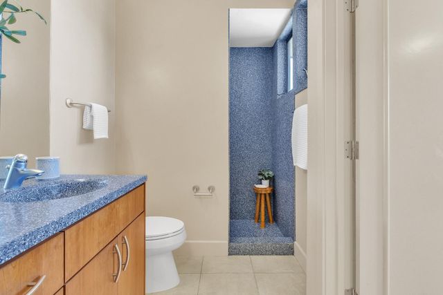 8 Kathy Ct, Sacramento, CA 95831