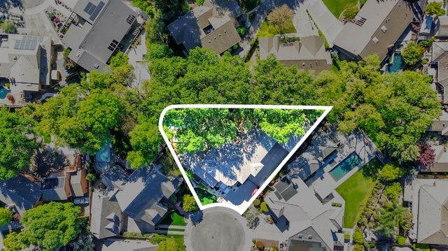 8 Kathy Ct, Sacramento, CA 95831