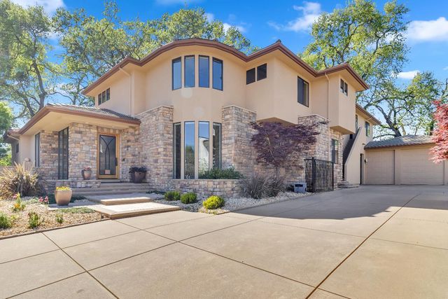 8 Kathy Ct, Sacramento, CA 95831