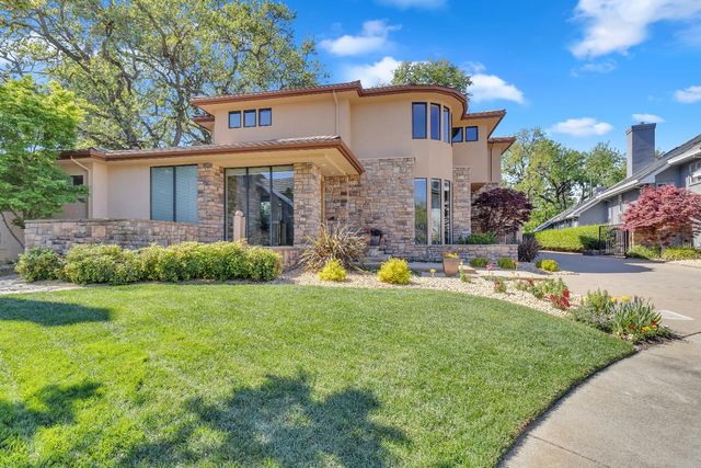 8 Kathy Ct, Sacramento, CA 95831