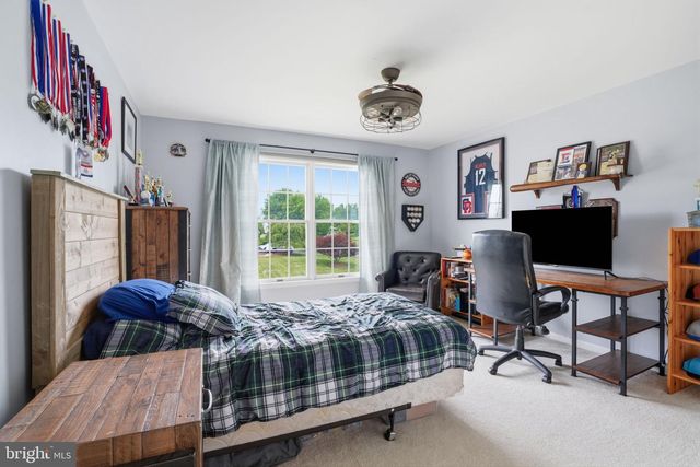 2481 W ROCKSPRAY RD, Jamison, PA 18929