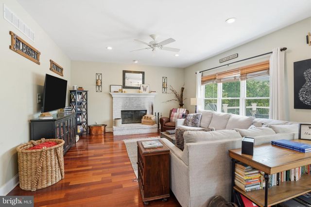 2481 W ROCKSPRAY RD, Jamison, PA 18929
