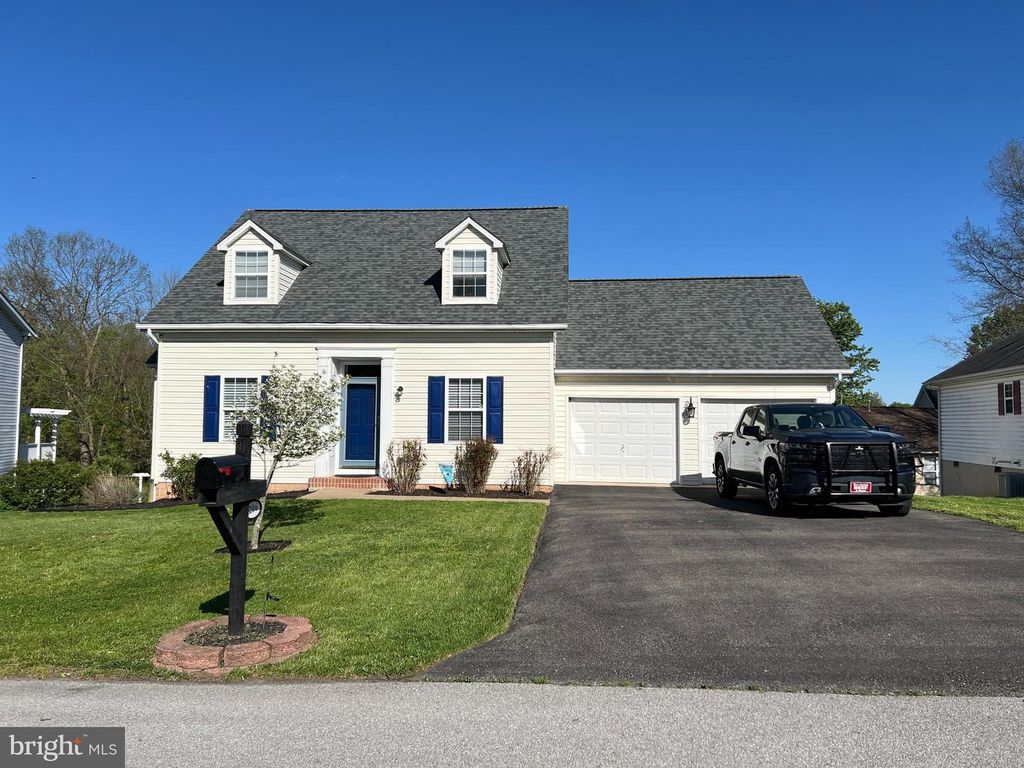 206 SENTRY LN, Martinsburg, WV 25401