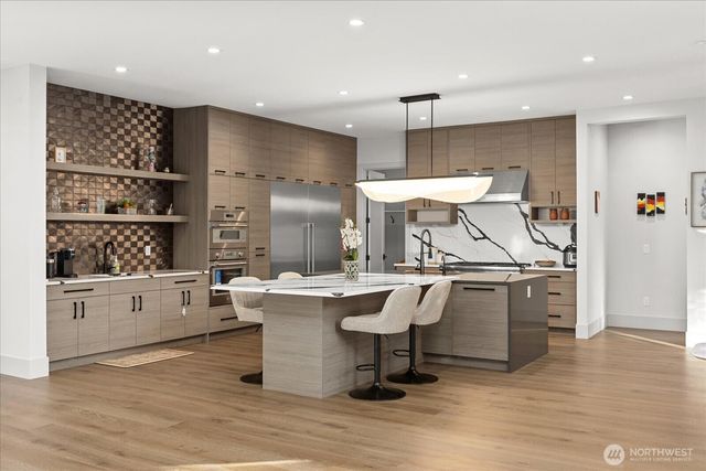 15411 SE 38th Street, Bellevue, WA 98006