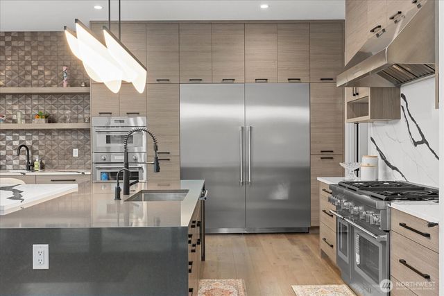 15411 SE 38th Street, Bellevue, WA 98006