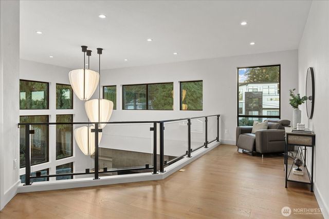 15411 SE 38th Street, Bellevue, WA 98006