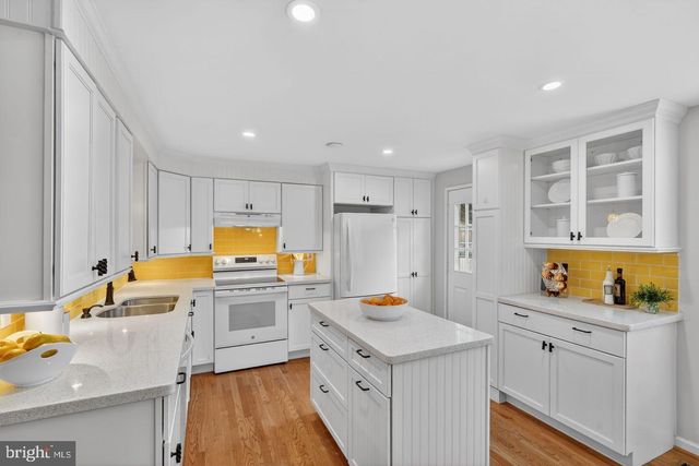 307 GUNDRY DR, Falls Church, VA 22046