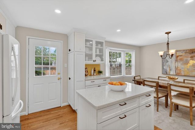 307 GUNDRY DR, Falls Church, VA 22046