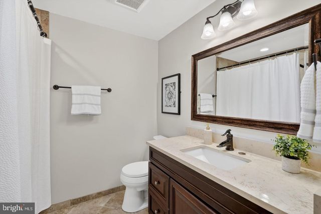 307 GUNDRY DR, Falls Church, VA 22046