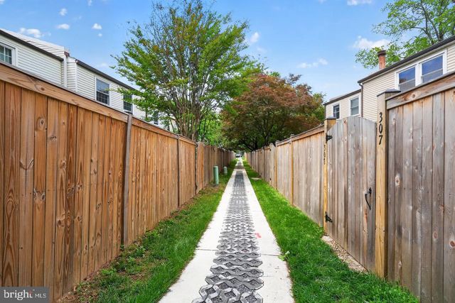 307 GUNDRY DR, Falls Church, VA 22046