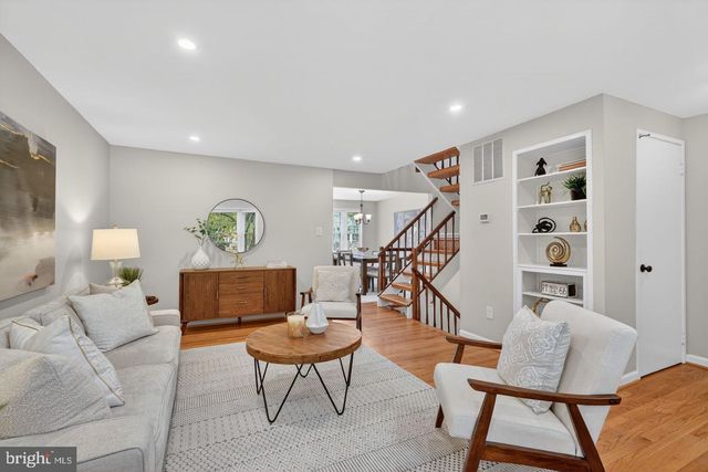 307 GUNDRY DR, Falls Church, VA 22046