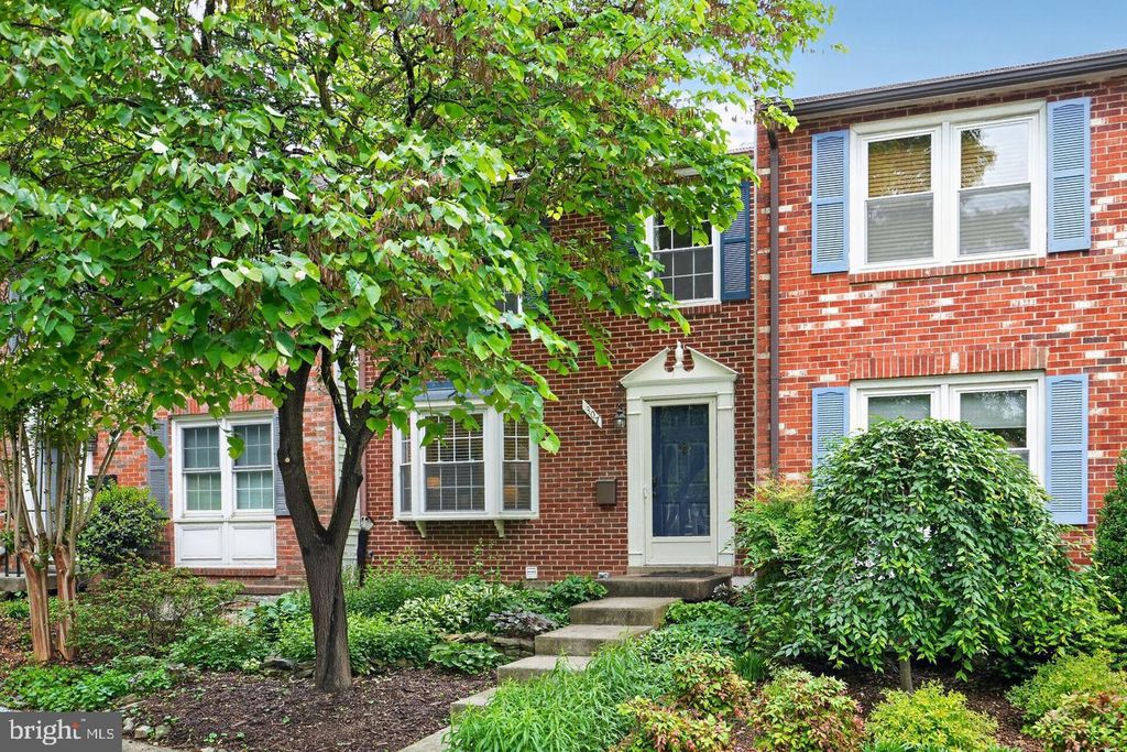 307 GUNDRY DR, Falls Church, VA 22046