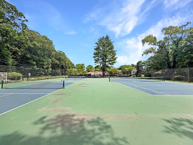2 Village Way 6, Natick, MA 01760