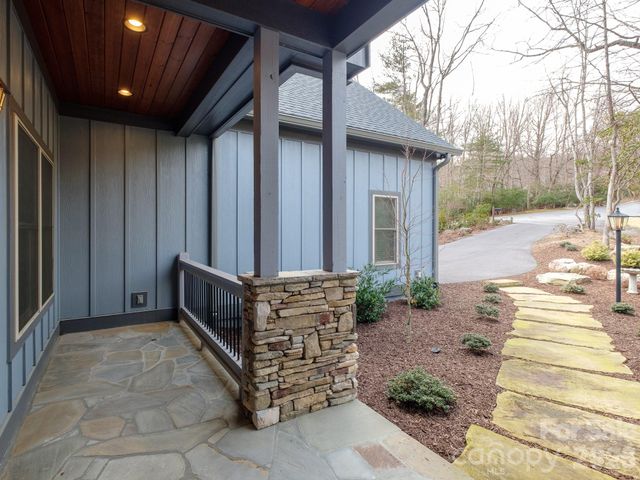 273 Ogana Court, Brevard, NC 28712