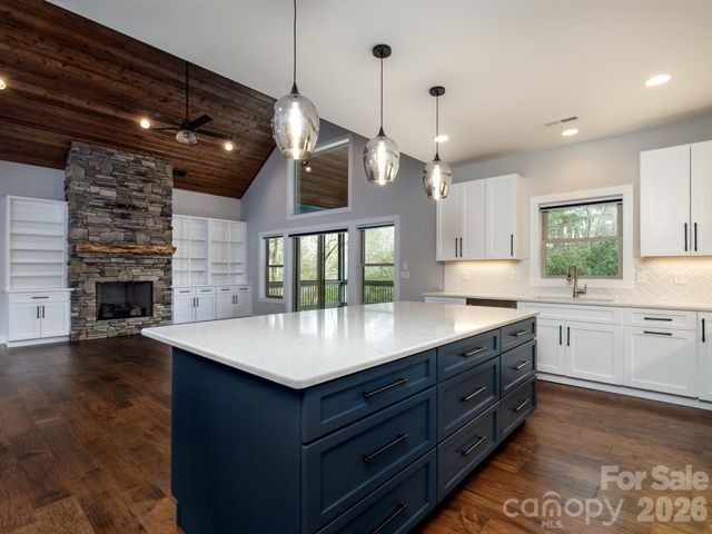 273 Ogana Court, Brevard, NC 28712