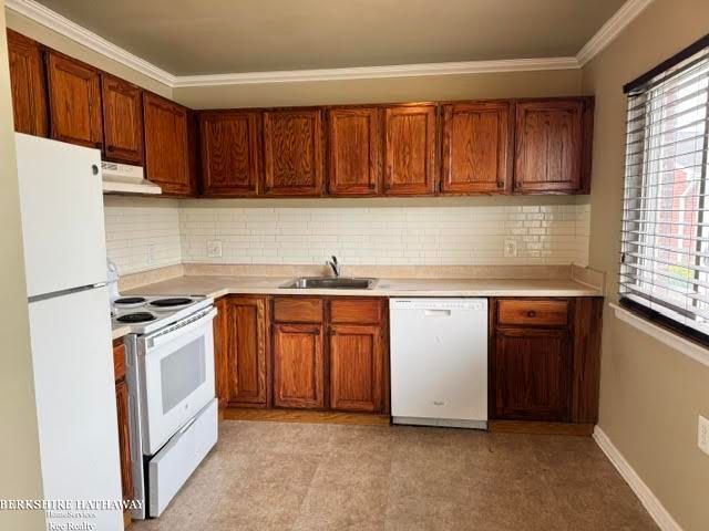 8735 Sterling Street, Center Line, MI 48015