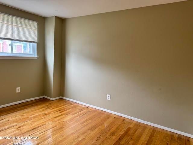 8735 Sterling Street, Center Line, MI 48015