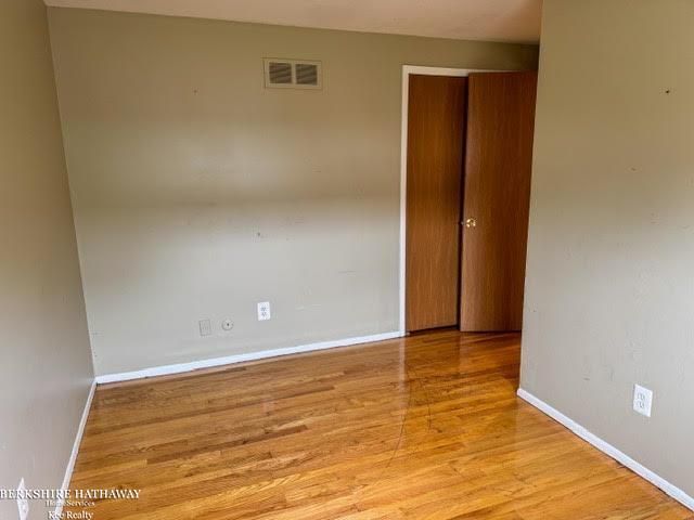 8735 Sterling Street, Center Line, MI 48015