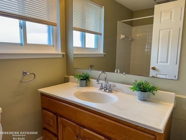 8735 Sterling Street, Center Line, MI 48015