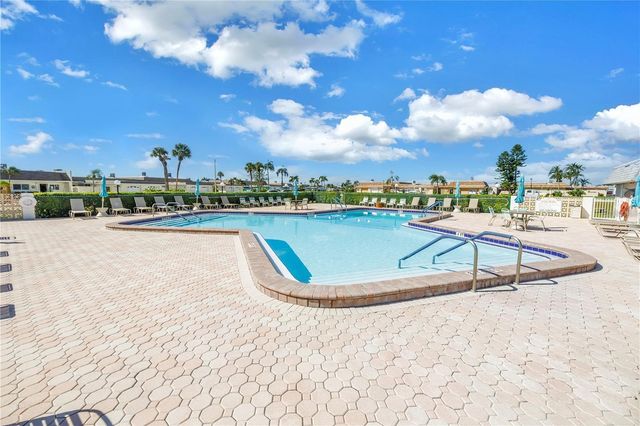 93 BOCA CIEGA POINT BOULEVARD N 93, St Petersburg, FL 33708