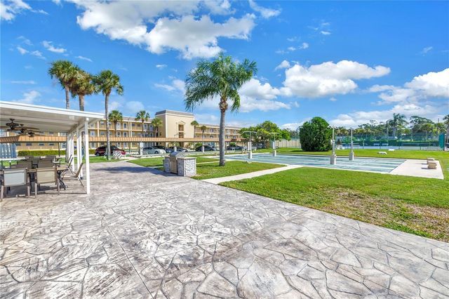 93 BOCA CIEGA POINT BOULEVARD N 93, St Petersburg, FL 33708