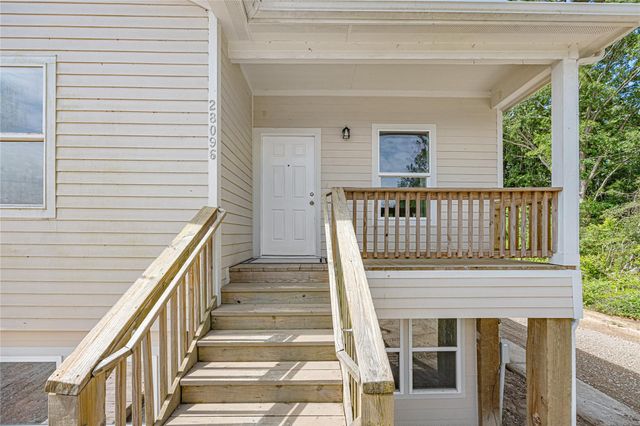 28096 Seven Sisters Road A, New Caney, TX 77357