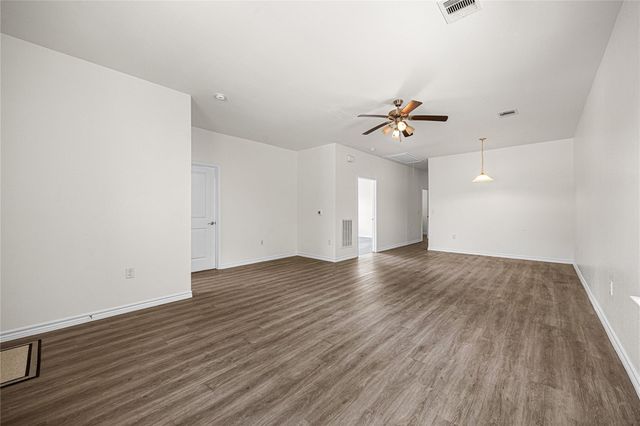 28096 Seven Sisters Road A, New Caney, TX 77357