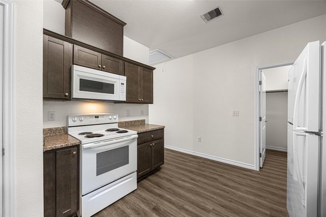 28096 Seven Sisters Road A, New Caney, TX 77357