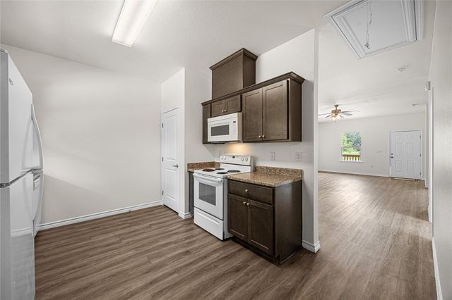 28096 Seven Sisters Road A, New Caney, TX 77357