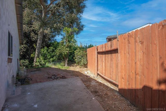 1823 Sparks Ct., San Diego, CA 92110