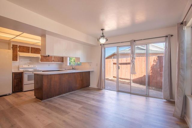 1823 Sparks Ct., San Diego, CA 92110