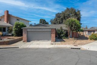 1823 Sparks Ct., San Diego, CA 92110