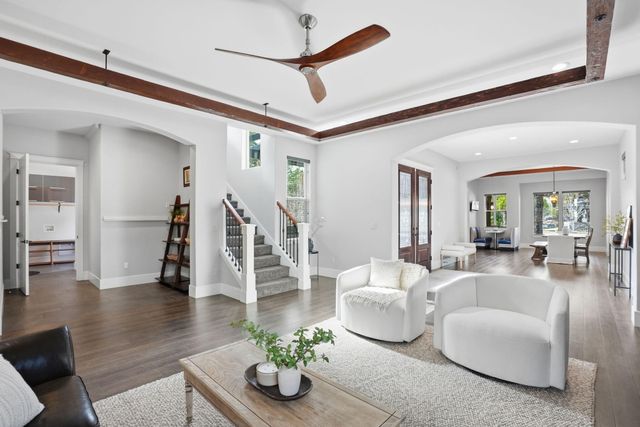 2538 NW Hosmer Lake Drive, Bend, OR 97702