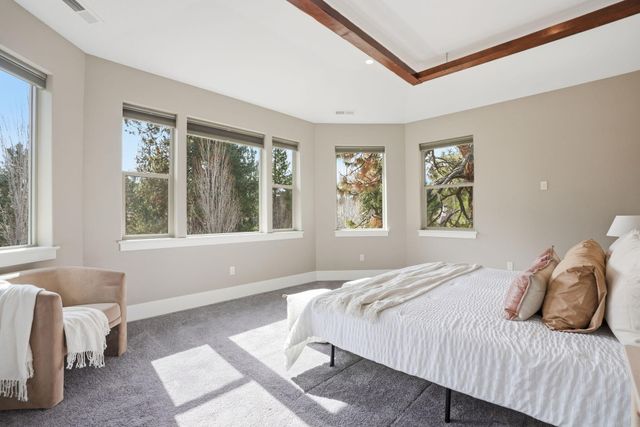 2538 NW Hosmer Lake Drive, Bend, OR 97702