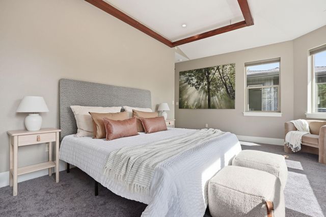 2538 NW Hosmer Lake Drive, Bend, OR 97702