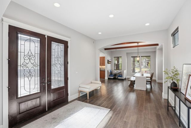 2538 NW Hosmer Lake Drive, Bend, OR 97702