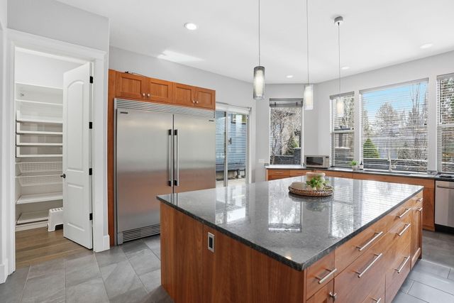 2538 NW Hosmer Lake Drive, Bend, OR 97702