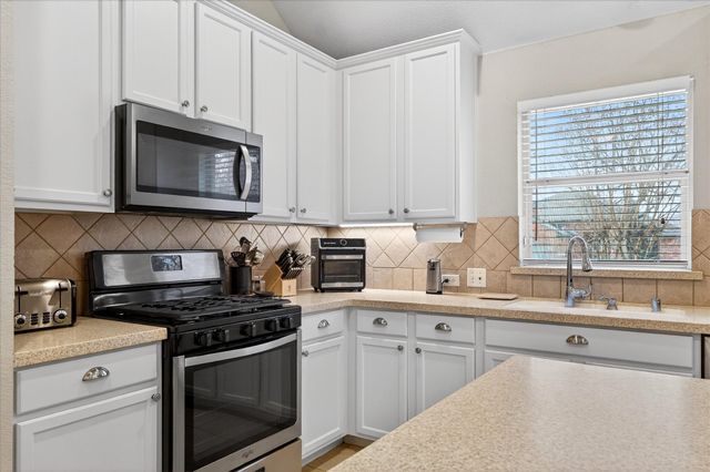 1709 Ringtail Drive, Little Elm, TX 75068