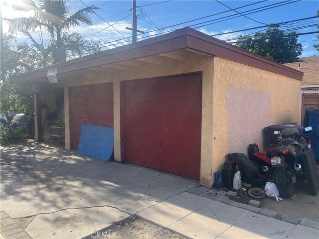 701 E Chestnut, Santa Ana, CA 92701