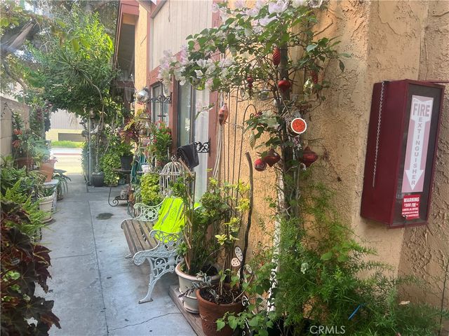701 E Chestnut, Santa Ana, CA 92701