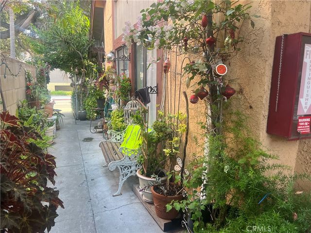 701 E Chestnut, Santa Ana, CA 92701