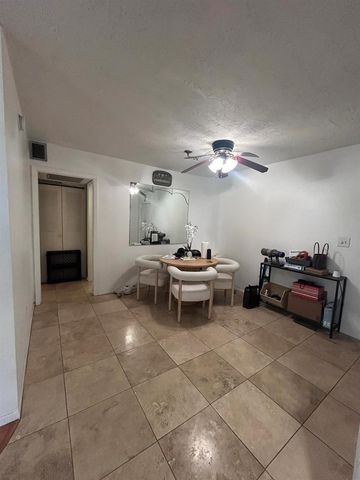 7300 NW 17th Street 402, Plantation, FL 33313