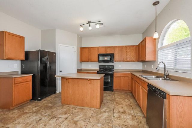 4836 E Meadow Lark, San Tan Valley, AZ 85140