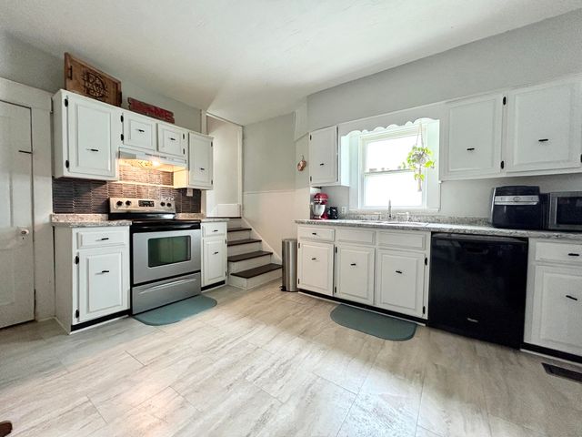 146 S Central Avenue, Somerset, KY 42501